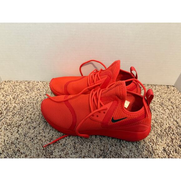 Women's Nike Red Athletic Shoes - Size 10 - Great Condition! - Picture 1 of 5